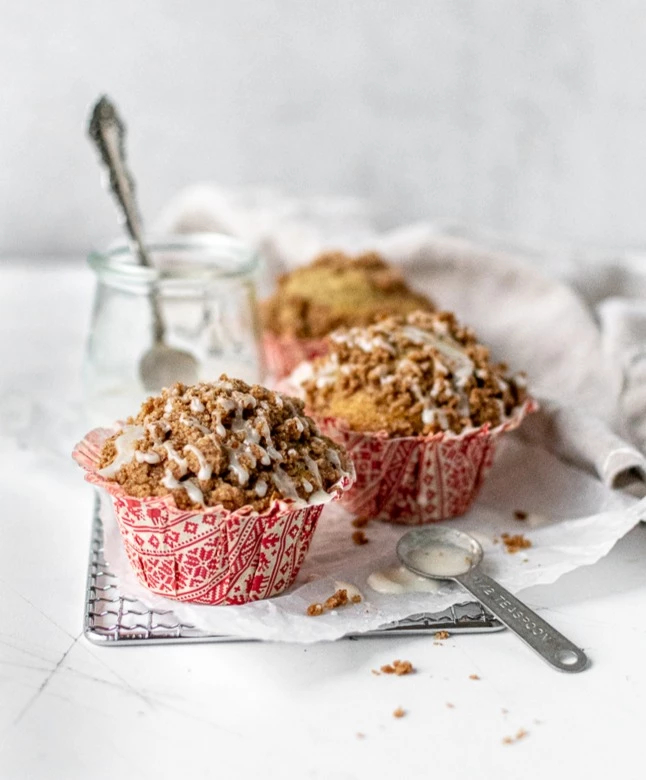 Bakery Style Gingerbread Crumble Muffins
